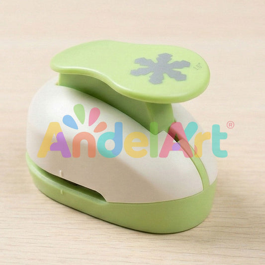 Eva Kar Tanesi Desenli Büyük Boy Şekilli Delgeç